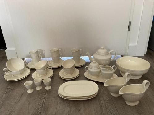 Servies, Huis en Inrichting, Keuken | Servies, Zo goed als nieuw, Overige typen, Effen, Aardewerk, Ophalen of Verzenden