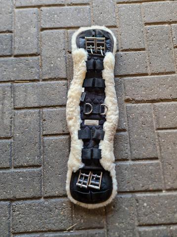 Waldhausen dressuursingel met lamsvacht – 50 cm beschikbaar voor biedingen