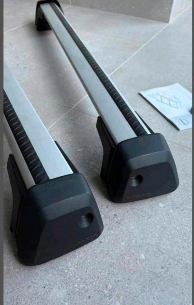 Dakdragers van Volvo V60 bouwjaar 2018 - heden ( origineel), Auto diversen, Dakdragers, Zo goed als nieuw, Ophalen of Verzenden