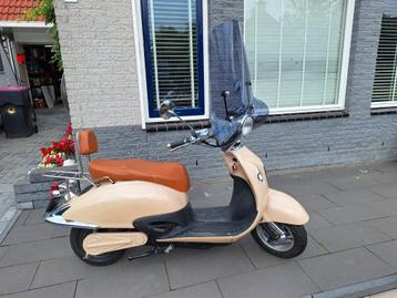 Te koop E-SCOOTER Yitong ytes-1000TK zirelli beschikbaar voor biedingen