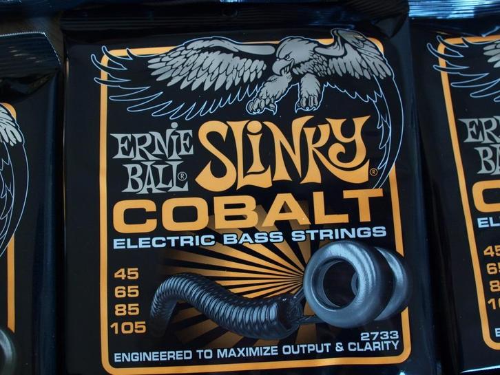 2 sets of strings for bassguitar, slinky cobalt 45-105 Nieuw, Muziek en Instrumenten, Instrumenten | Toebehoren, Nieuw, Elektrische basgitaar