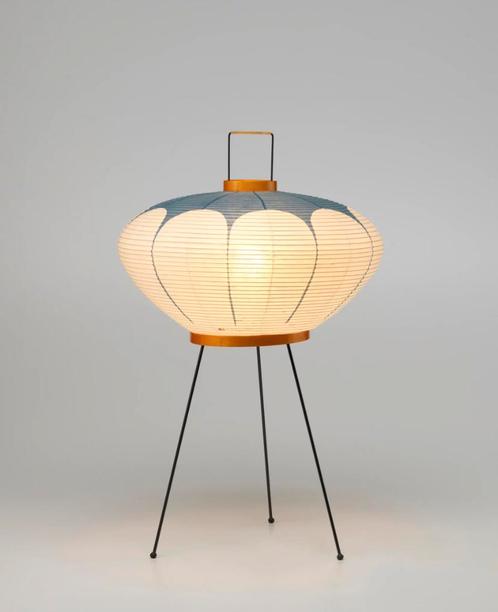 Vitra Akari 9AD Tafellamp by Isamu Noguchi, Huis en Inrichting, Lampen | Vloerlampen, Zo goed als nieuw, Minder dan 100 cm, Ophalen