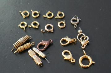 18 stuks diverse ketting slotjes beschikbaar voor biedingen