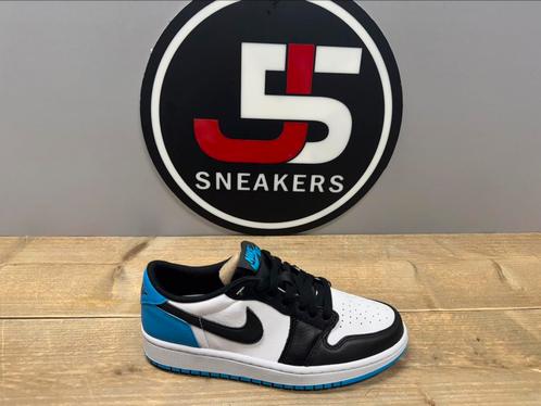 Jordan 1 Retro Low OG Black Dark Powder Blue (Women’s), Kleding | Heren, Schoenen, Nieuw, Sneakers of Gympen, Overige kleuren