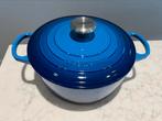 SALE NIEUWE Le Creuset Azure 24 cm 4,2 liter, zonder de doos, Gietijzer, Nieuw, Ophalen of Verzenden, Keramische plaat
