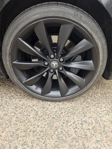 Tesla S 21 inch velgen met banden Turbine velgen  beschikbaar voor biedingen