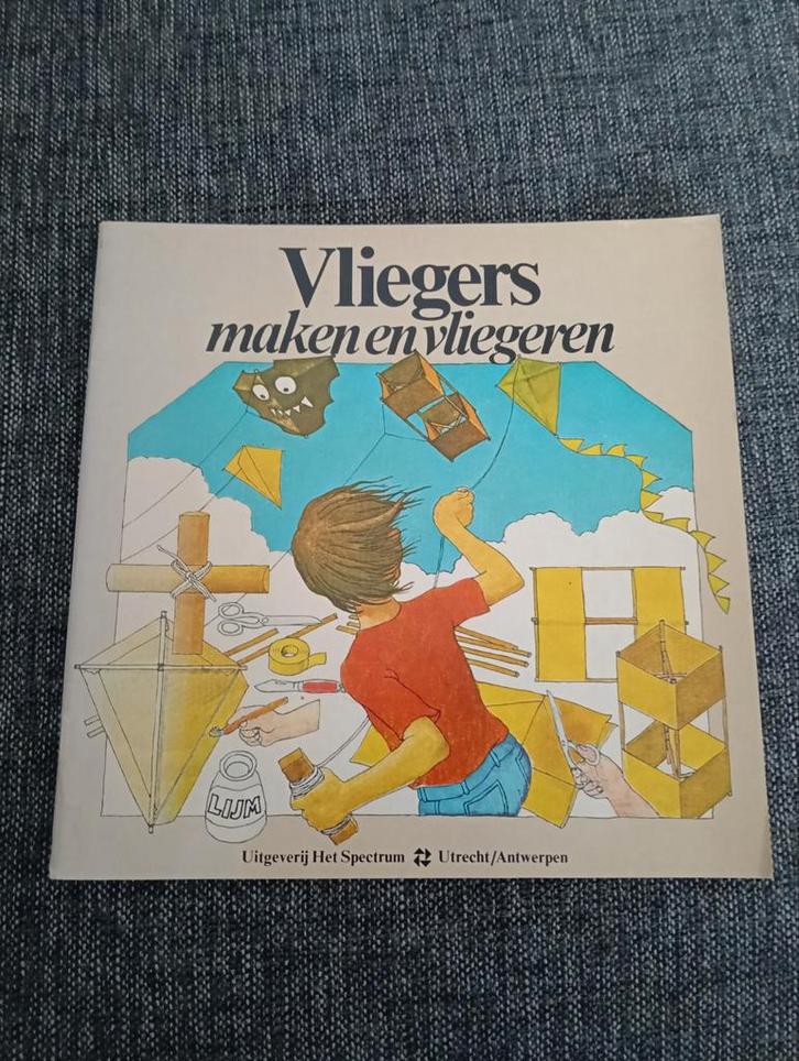 Vliegers maken en vliegeren - Handboek 1978, Boeken, Hobby en Vrije tijd, Gelezen, Scrapbooking en Knutselen, Geschikt voor kinderen