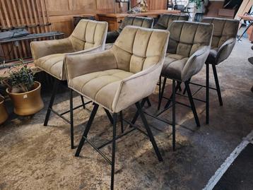 Set van 6 barkrukken - €95/stuk (outlet) beschikbaar voor biedingen