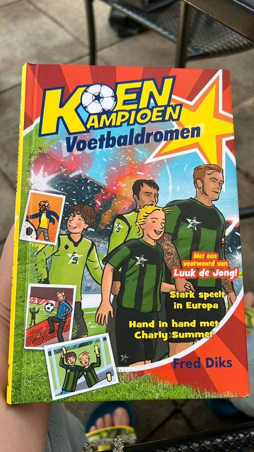 Fred Diks - Voetbaldromen, Boeken, Kinderboeken | Jeugd | 10 tot 12 jaar, Zo goed als nieuw, Ophalen of Verzenden