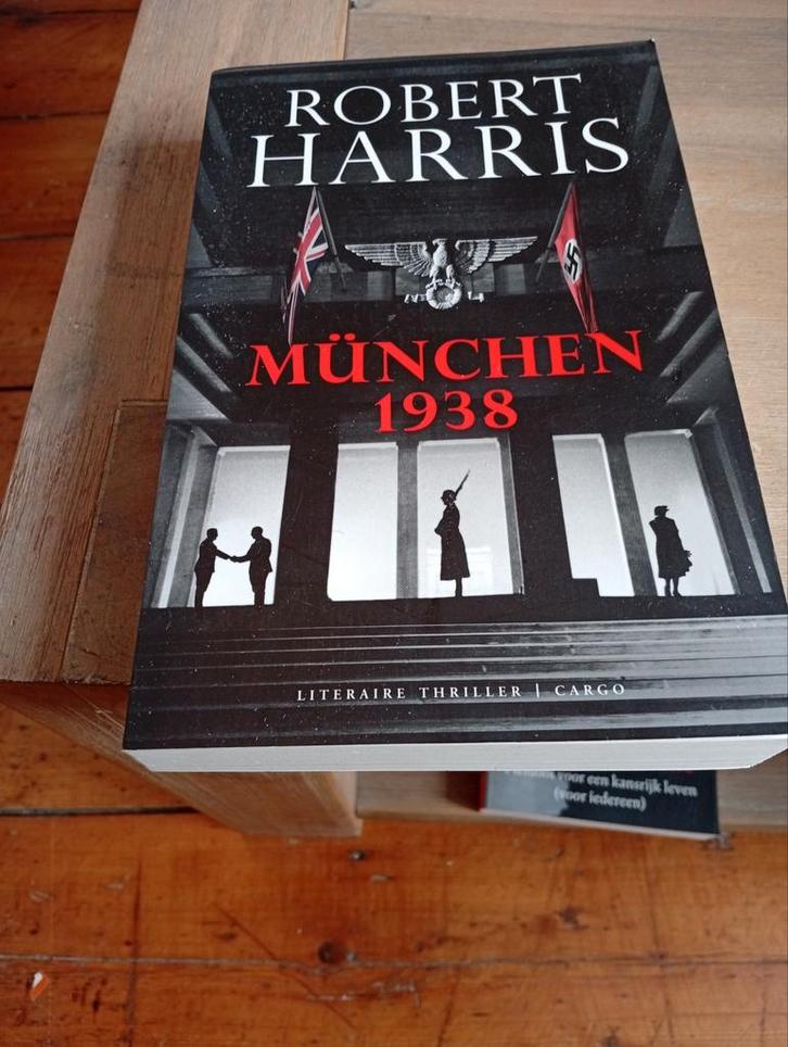 Robert Harris - München 1938, Boeken, Thrillers, Zo goed als nieuw, Ophalen of Verzenden