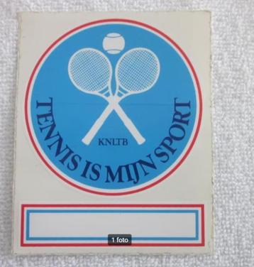 Sticker tennis KNLTB afmeting 10 x 8 cm. beschikbaar voor biedingen
