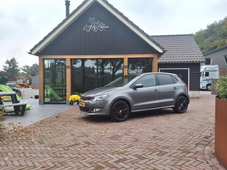 Volkswagen polo, Auto's, Volkswagen, Particulier, Benzine, Hatchback, Geïmporteerd, Zilver of Grijs, Ophalen
