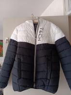 nieuw; zwart/witte jas met capuchon, Kinderen en Baby's, Kinderkleding | Maat 164, C&A, Nieuw, Ophalen of Verzenden, Jongen