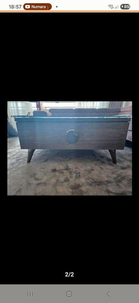 Salontafel met glazen blad, Huis en Inrichting, Tafels | Salontafels, Zo goed als nieuw, Minder dan 50 cm, 50 tot 100 cm, 50 tot 100 cm