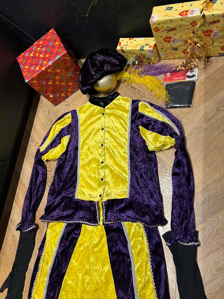 Pietenpak paars geel maat s handwerk luxe Sinterklaas set, Diversen, Sinterklaas, Nieuw, Ophalen of Verzenden