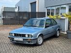 BMW E30 316i Coupe 1991 handgeschakeld goede staat!!, 4 cilinders, Sportpakket, Blauw, Bedrijf