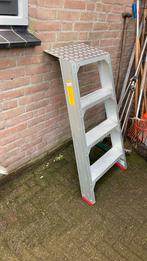 Nieuw aluminium trapje enkel 1 meter hoog met bovenplatteau, Ophalen, Materiaal