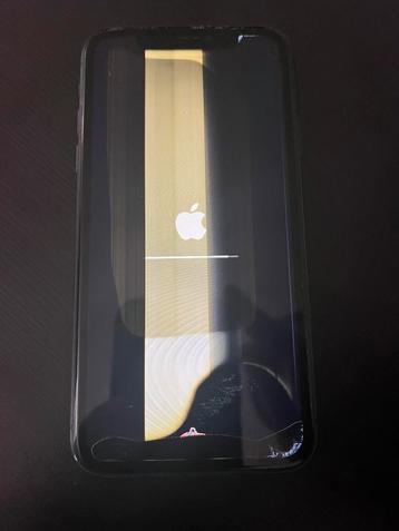 Iphone 11 - 64GB met val- en waterschade beschikbaar voor biedingen