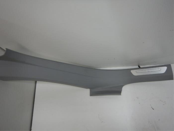 Portierlijst Audi A8 (22741534), Auto-onderdelen, Carrosserie en Plaatwerk, Gebruikt, Ophalen