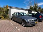 BMW 320i (E46) Touring – project of onderdelenauto, Auto's, BMW, Automaat, Achterwielaandrijving, Zwart, Leder