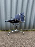 2x Vitra Eames special blue EA108, Blauw, Twee, Vitra, Gebruikt