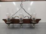 Mooie eiken hanglamp met dubbele glazen kelken., Huis en Inrichting, Lampen | Hanglampen, Ophalen, Gebruikt, 50 tot 75 cm, Glas