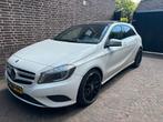 Mercedes-Benz A-Klasse A180 1.6 Blue Efficiency 2013 Wit, Auto's, Mercedes-Benz, Voorwielaandrijving, 65 €/maand, Zwart, 4 cilinders