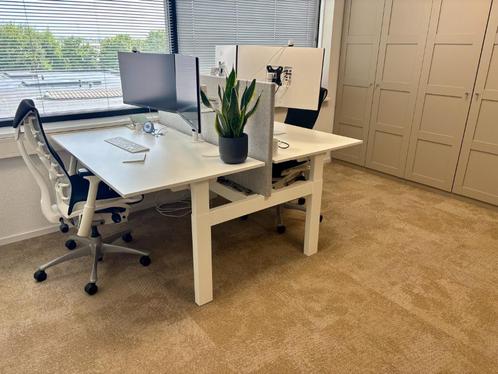 9 bureaus van o.a Herman Miller, Zakelijke goederen, Kantoor en Winkelinrichting | Kantoormeubilair en Inrichting, Bureau, Werkplek