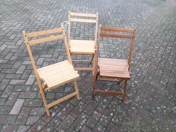 Drie jaren 50 midcentry design klapstoelen massief hout. beschikbaar voor biedingen
