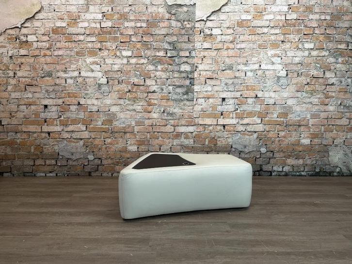 Leolux Archipel bij TheReSales, Huis en Inrichting, Banken | Voetenbanken en Poefen, Zo goed als nieuw, 100 tot 125 cm, 75 tot 100 cm