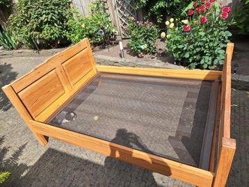 Massief Houten Bed met Matras beschikbaar voor biedingen