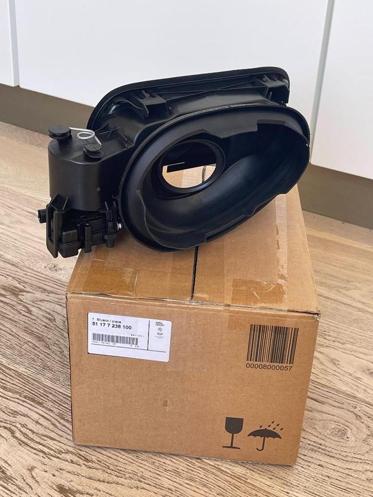 OEM BMW F30 F80 F31 #51177238100 Afdekkom (51177238101), Auto-onderdelen, Brandstofsystemen, BMW, Nieuw, Ophalen of Verzenden