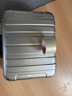 Zilverkleurige reisKoffer met Wieltjes voor laptopllus akte, Gebruikt, 50 tot 60 cm, Hard kunststof, Ophalen of Verzenden
