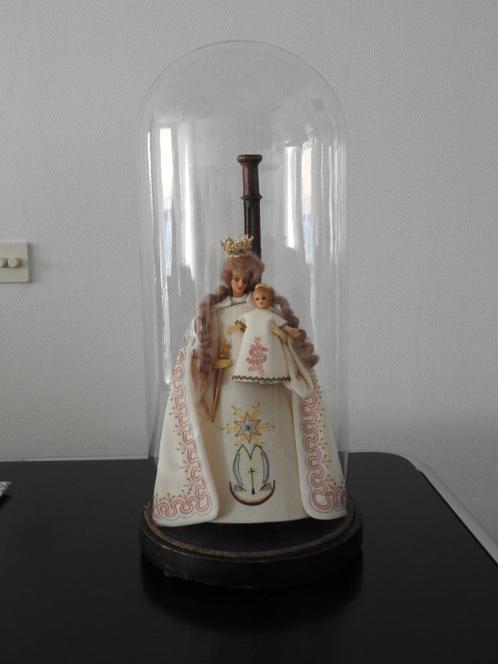 Fraaie antieke gave stolp hoog 50 cm met Maria en kindje pop, Antiek en Kunst, Antiek | Glas en Kristal, Ophalen