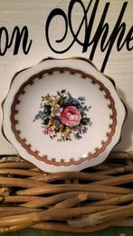 Royal Albert cakeschaalte 11 cm doorsnee -Lady Carlijle, Nieuw, Ophalen of Verzenden, Bord(en), Overige stijlen