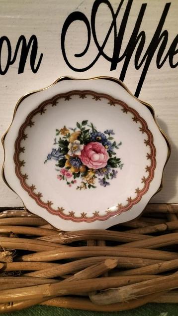Royal Albert cakeschaalte 11 cm doorsnee -Lady Carlijle  beschikbaar voor biedingen