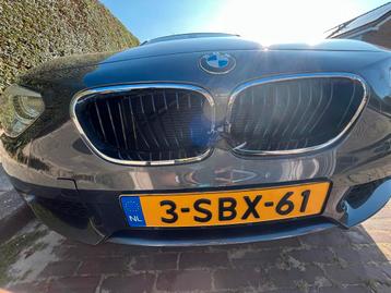 BMW 1-Serie 116I 2013 Grijs met schade beschikbaar voor biedingen