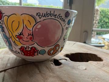 Leuke kom Blond Amsterdam   beschikbaar voor biedingen