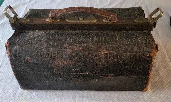 Oude leren dokterstas, Antiek en Kunst, Curiosa en Brocante, Ophalen of Verzenden
