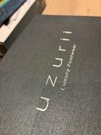 Elegante Uzurii Slippers met strass maat 38, Kleding | Dames, Ophalen of Verzenden, Zo goed als nieuw, Zwart, Slippers