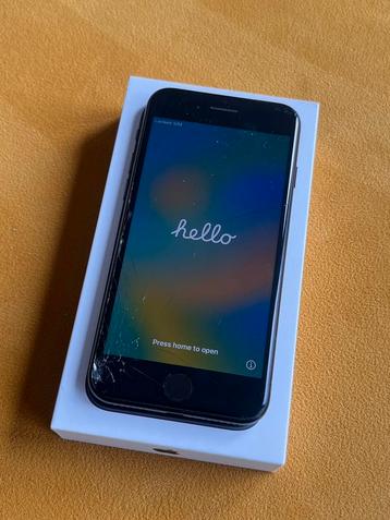 Iphone SE Black 128 GB met barst beschikbaar voor biedingen