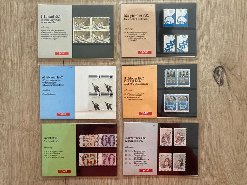 Postzegelmapjes 1982-1988 - 21 stuks, Ophalen of Verzenden, Na 1940, Postfris
