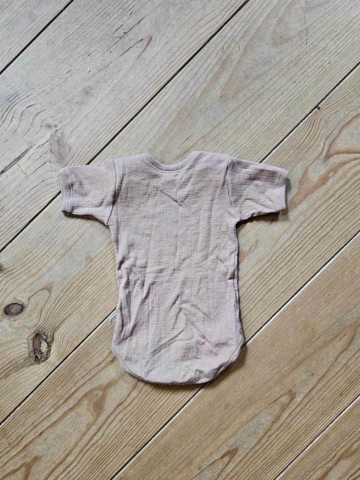 Lichtroze wollen romper mt 68, Kinderen en Baby's, Babykleding | Maat 68, Zo goed als nieuw, Jongetje of Meisje, Nacht- of Onderkleding