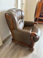Leren fauteuil met houten frame, Huis en Inrichting, Fauteuils, Ophalen, Minder dan 50 cm, Gebruikt, Minder dan 75 cm