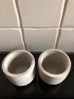 Nieuw! 2 Grijze bloempotjes 6.5 x 6.5 cm. Koopje €2,00, Ophalen of Verzenden, Nieuw, Rond, Minder dan 25 cm