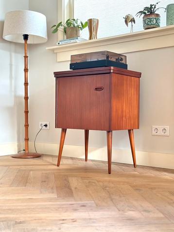 Vintage kastje teak hout platenspeler jaren 50/60 beschikbaar voor biedingen