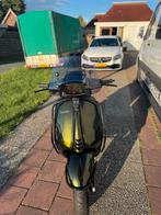 Piaggio Vespa Sprint (custom) (geel kenteken), Fietsen en Brommers, Overige modellen, Maximaal 45 km/u, Ophalen of Verzenden, Zo goed als nieuw