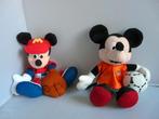 Mickey Mouse als honkballer en als voetballer, Ophalen of Verzenden, Mickey Mouse, Zo goed als nieuw, Knuffel