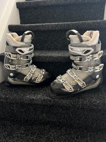 Mooie set dames ski’s 156 cm + Salomon skischoenen maat 26! beschikbaar voor biedingen