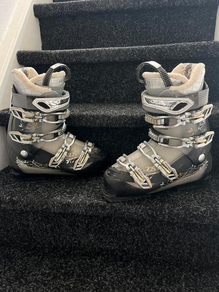 Mooie set dames ski’s 156 cm + Salomon skischoenen maat 26!, Sport en Fitness, Skiën en Langlaufen, Zo goed als nieuw, Ski's, Skiën